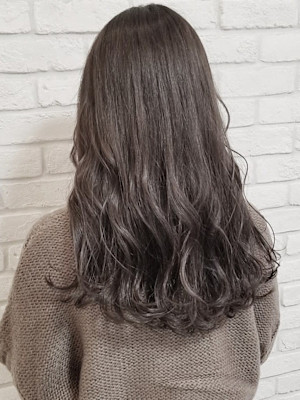 透け感カラー ダブルカラー アッシュグレー セミロング