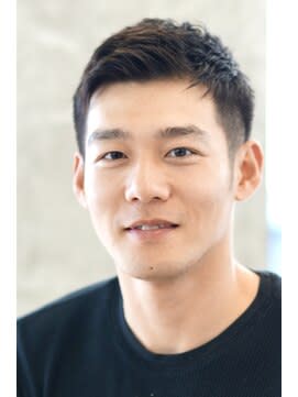 ブルーブラック & スパイキーショート　01