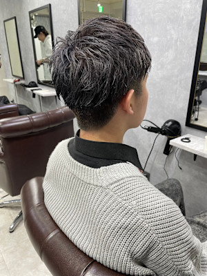 アッシュグレー