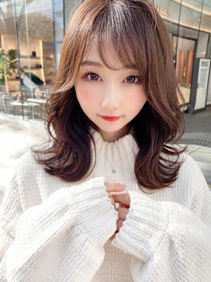 イメチェン美髪外ハネボブミディアムストレート寒色系カラー