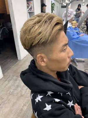 メンズ刈り上げブリーチハイトーン池袋