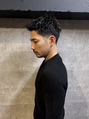 女性ウケ満点　ビジネスにも強いテーパーフェード