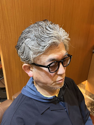 銀座　理容室　毛流れパーマ
