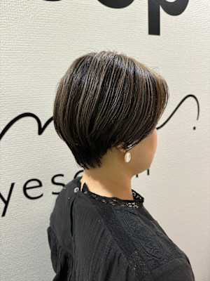 ショートボブ×アンブレラカラー