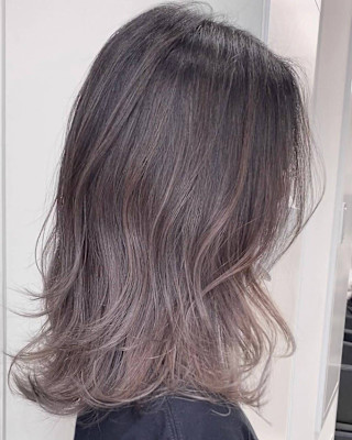 グラデーションカラー×アッシュグレージュ