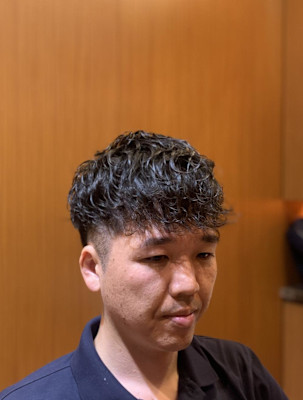 前下がりパーマ