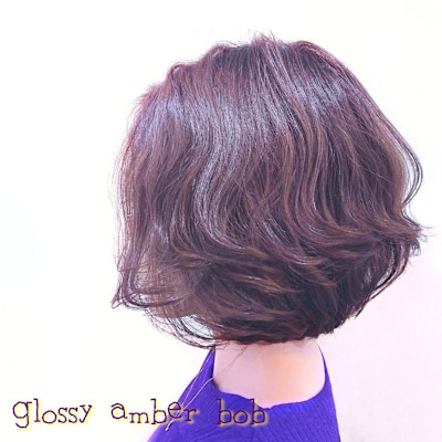 グロッシーアンバーボブ