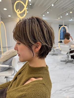 くびれショート丸みショートボブハイライトカラー