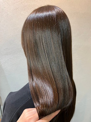 ライトベージュ