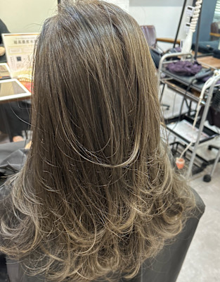 グレージュ/レイヤースタイル