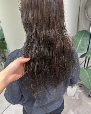 赤味消し透明感カラー