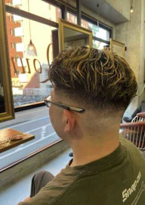 フェードカット×ブリーチハイライト