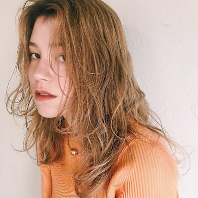 センターパートロング　ダブルカラー