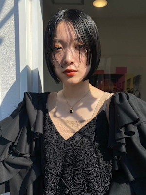 est hair by friends 新宿店