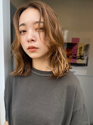 est hair by friends 新宿店