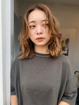 est hair by friends 新宿店