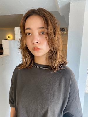 est hair by friends 新宿店