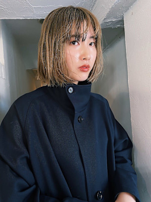 ハイトーンボブ　ローライトカラー