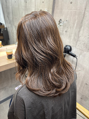 明るめラベージュ！