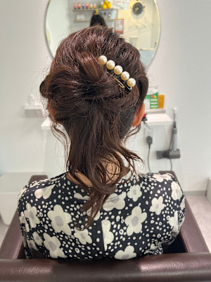 ポニーアレンジヘア