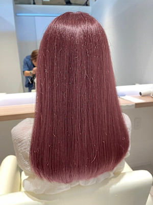 ピンクベージュ