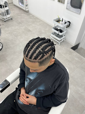 ブラックヘア(コーンロウ)