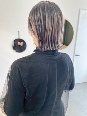 ぱつっとボブ/デザインカラー