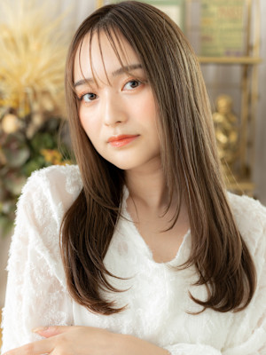 グレーベージュ小顔エアストレートワンカール　姫カットレイヤー