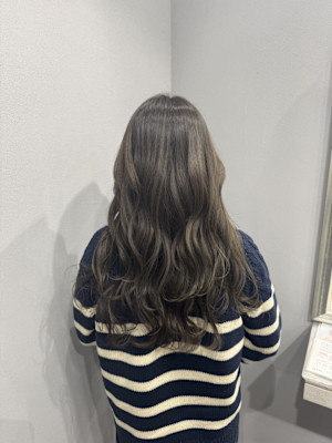レイヤーカット★グレージュカラー