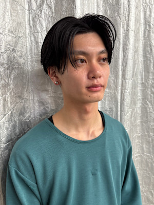 ステップボーンカットメンズショート/センターパート