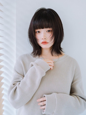 ボブウルフ×顔まわりレイヤー