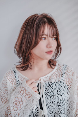 ナチュラルベージュ×ウルフレイヤー