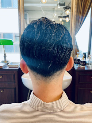 【20代 男性】ロンドンナチュラルツーブロ（大宮/バーバー）