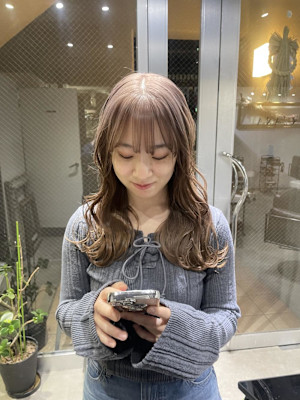 ミルクティーベージュ/ベージュ/ハイトーン