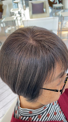 アフター → ビフォア　右にスワイプ【白髪染め/脱白髪染め】