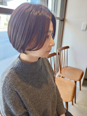 コロンとショートボブ