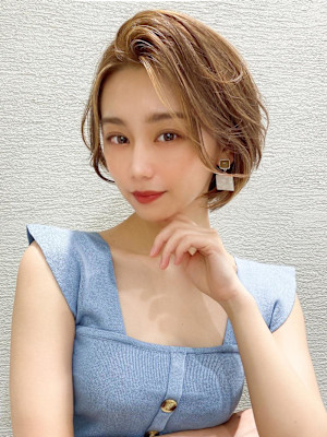 30代40代美髪マッシュショートイメチェンオリーブベージュ