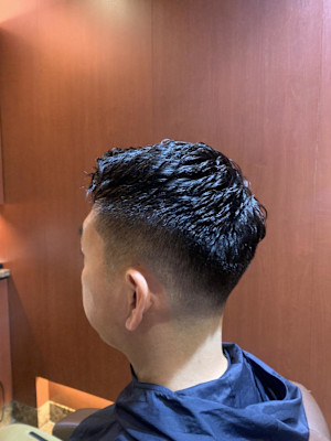 直毛必見アイロンパーマ