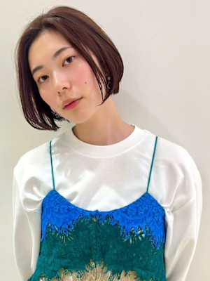 内巻き ショート グレージュ レイヤーボブ 前髪なし