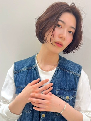 ピンクベージュ グレージュ ニュアンスアレンジ 内巻きボブ