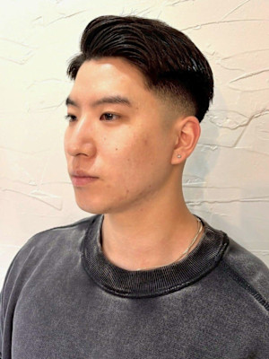 バーバー 刈り上げ フェード 短髪 アップバング ビジネス