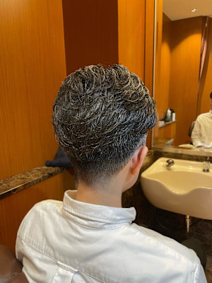 大人毛流れパーマ