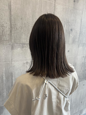 グレージュ/切りっぱなしロブ«ARCH Sayaka»