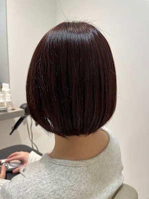 ディープワインレッド