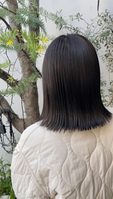 【暗髪でも透明感】ダークグレー×切りっぱなしロブ	