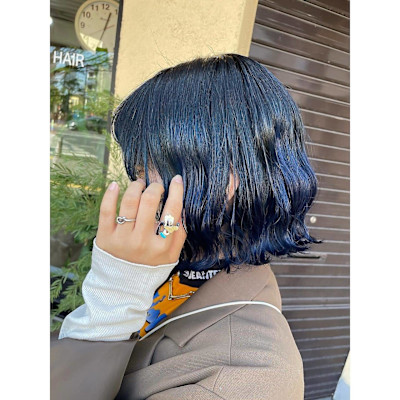 ネイビーカラー