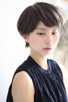 耳かけマッシュショート