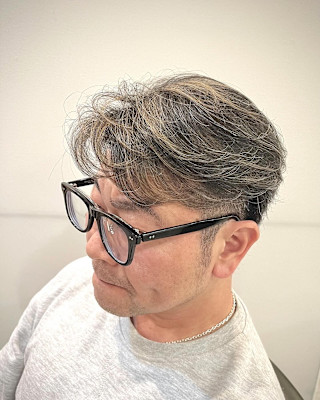 メンズグレージュヘアカラー