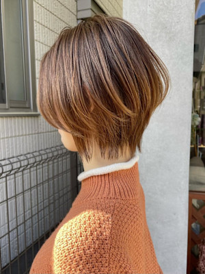 大人可愛いくびれショートボブ