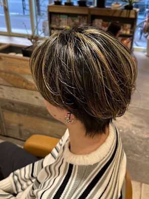 ゴールドベージュハイライト